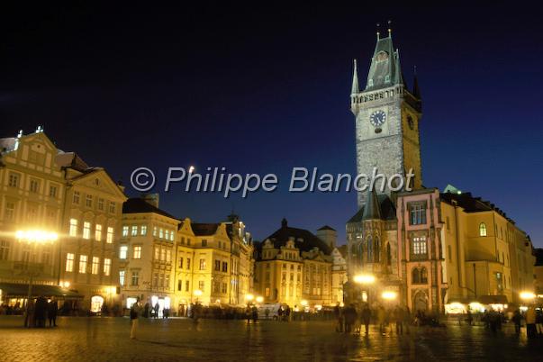 tchequie  02.jpg - Place de la Vieille Ville la nuitPragueRÈpublique tcheque